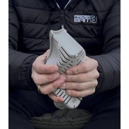 Feeder Bait Pudełko Z Sitkiem Do Pelletu 1,9L